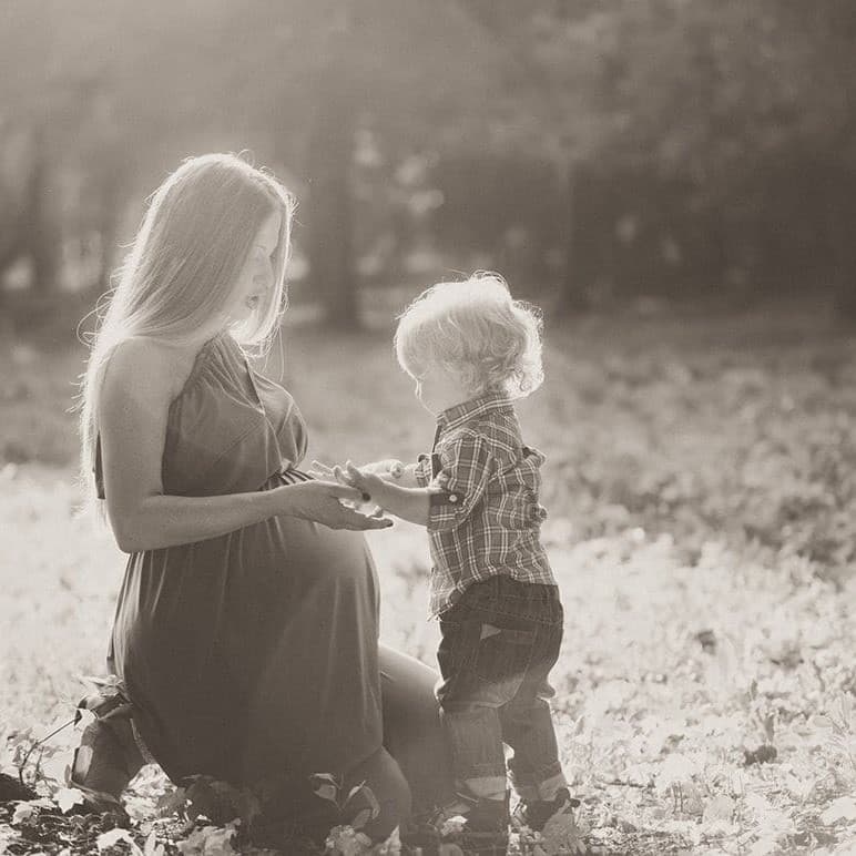 Kid and mom.
