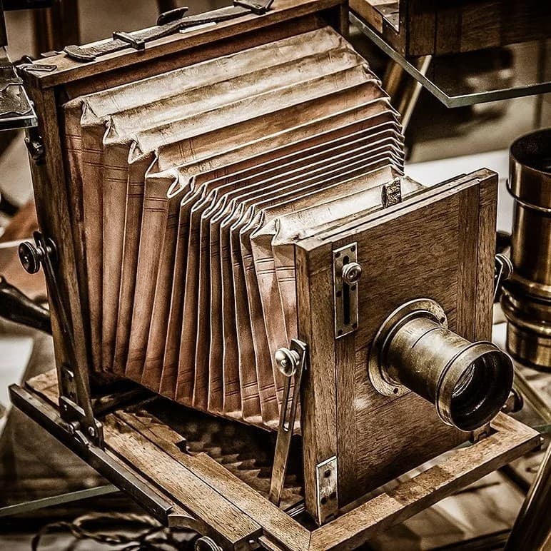 Retro wooden camera.