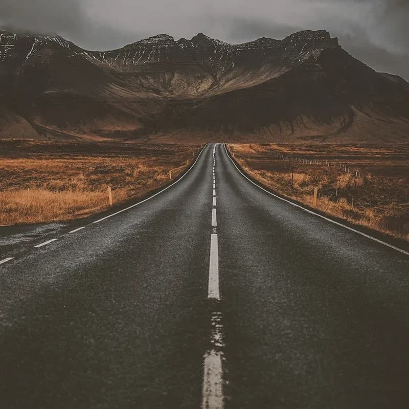 Road of an empty highway.