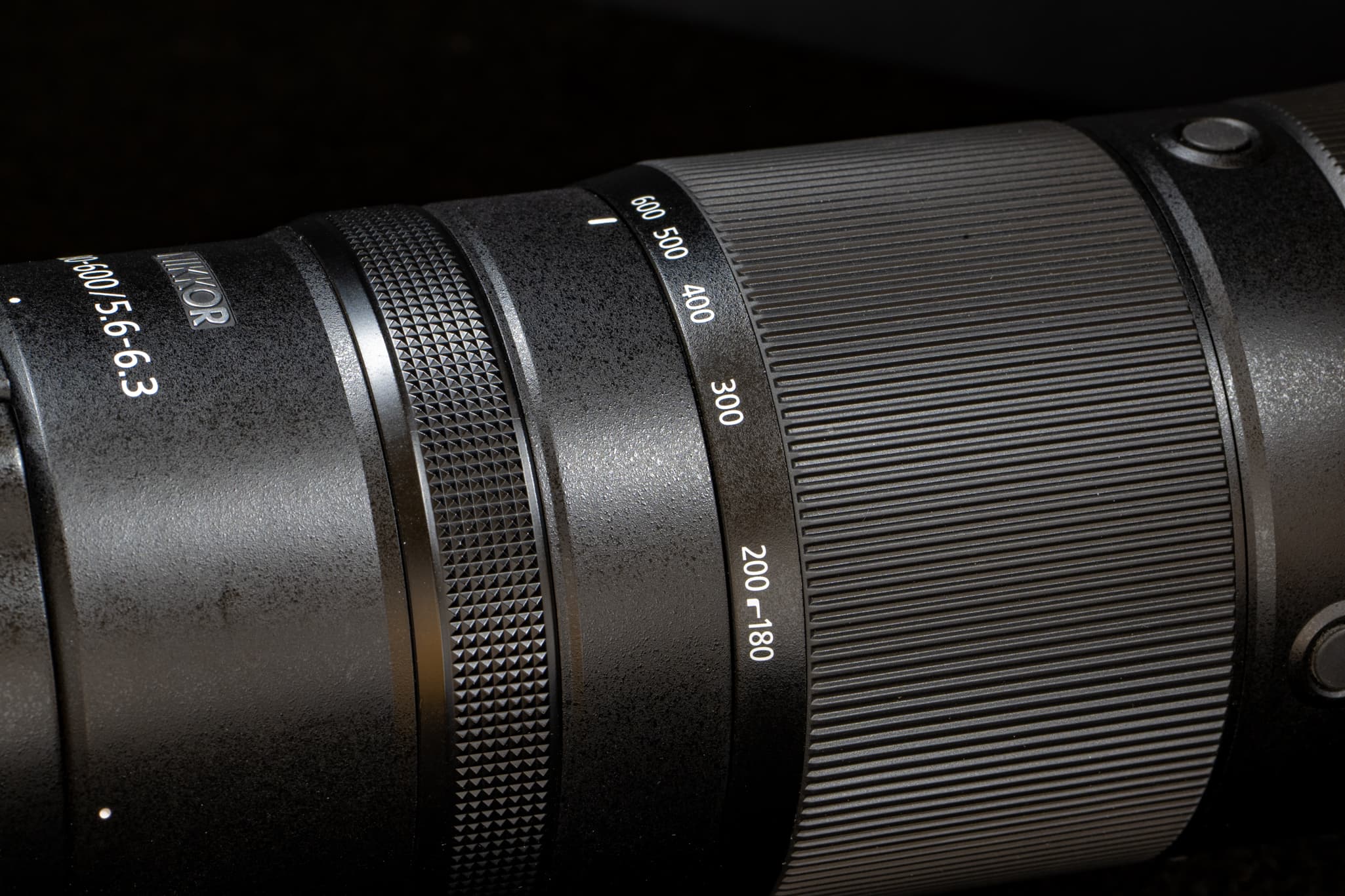 Highlighting the material design on the Nikon Z 180-600mm f/5.6-6.3 VR