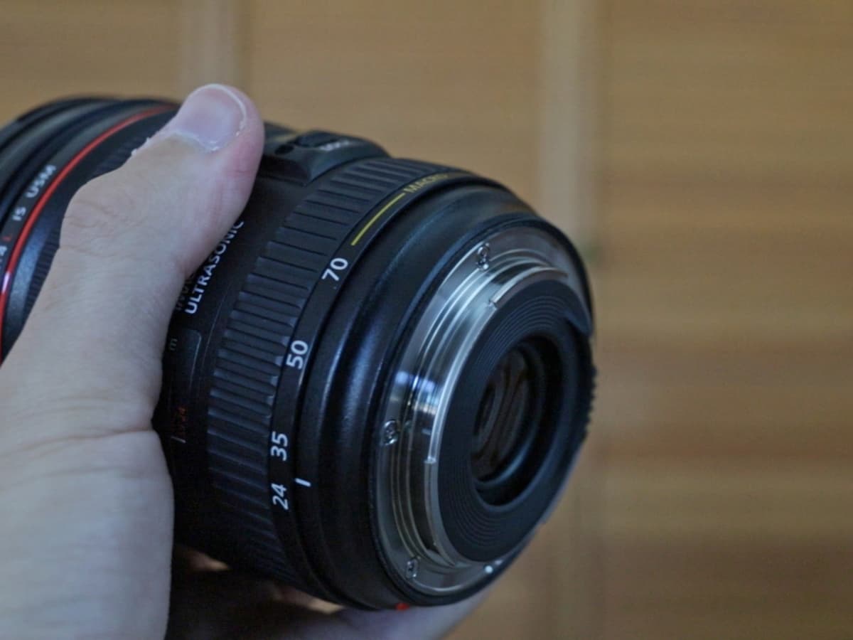 Canon EF 24-70mm f4L ISM metal lens mount Canon EF 24-70mm f4L ISM metal lens mount.