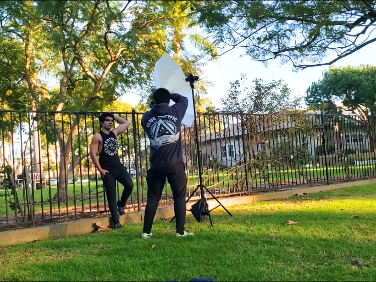 Using umbrella outside Using diffuser umbrella on photoshoot for soft light.